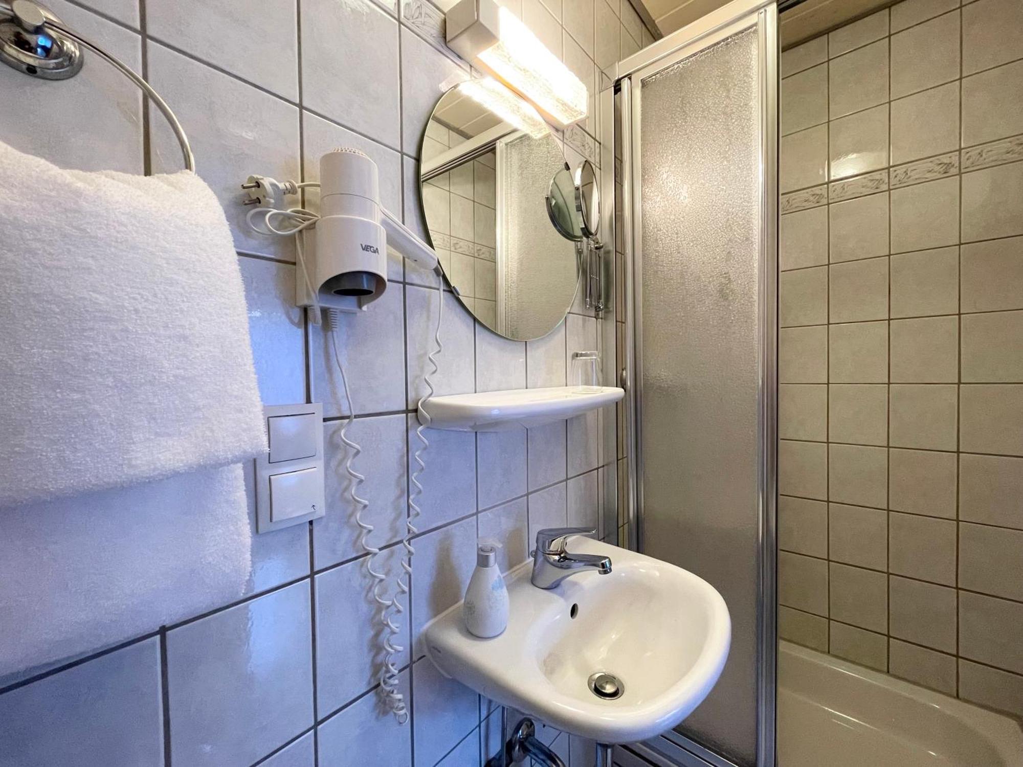 Hotel-Pension Hommen Coblenza Esterno foto